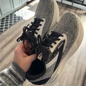 Brooks Adrenaline Women